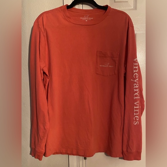 VineYard Vines Pre-Owned Women's Unisex
Whale Long-Sleeve Tee Coral Sz Medium - Picture 2 of 9